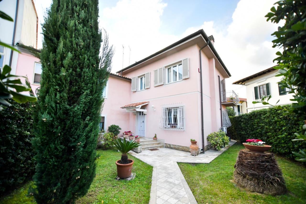 Il Villino Di Monic Pisa Centro Villa Luaran gambar